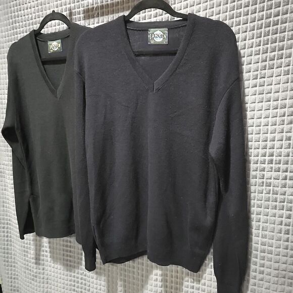 (2) Jantzen SOFT Mens Sweaters SzLg Lot VTG Black Navy Blue Career Casual Staple - Picture 3 of 16